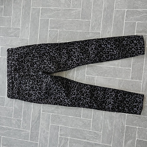 NWOT! Madewell 9" Mid-Rise Skinny Jeans Flocked Leopard Edition Size 26 Waist - Picture 8 of 11